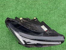 Laden Sie das Bild in den Galerie-Viewer, Frontscheinwerfer Volvo Xc40 32404666 LED Rechts Scheinwerfer Headlight SCH9781271361ak