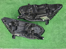 Laden Sie das Bild in den Galerie-Viewer, Frontscheinwerfer Renault Scenic 260109047R 260603201R Ein Satz Headlight SCH1421103574sj