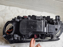 Laden Sie das Bild in den Galerie-Viewer, Frontscheinwerfer Volvo V70 S80 31353533 Xenon Rechts Scheinwerfer Headlight SCH8843651709iy