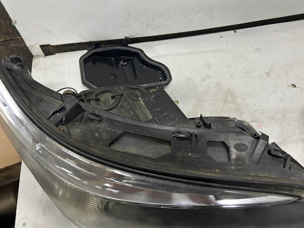 Frontscheinwerfer 15872400 15872300 Xenon Ein Stück (Rechts oder Links)