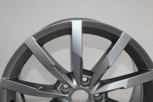 Laden Sie das Bild in den Galerie-Viewer, 1x Alufelge 18 Zoll 8.0&quot; 5x112 3G0601025Q VW Passat B8 Rim Wheel