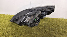 Laden Sie das Bild in den Galerie-Viewer, Frontscheinwerfer Volvo 80000401 LED Links Scheinwerfer Headlight SCH5875599921xb