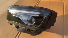 Laden Sie das Bild in den Galerie-Viewer, Frontscheinwerfer Mercedes-Benz W247 A2479067903 Links Scheinwerfer Headlight SCH3237444502nx