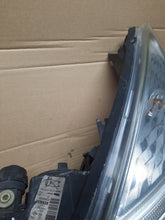 Load image into Gallery viewer, Frontscheinwerfer Renault Espace IV 8200394709 Xenon Links Headlight