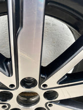 Laden Sie das Bild in den Galerie-Viewer, 1x Alufelge 17 Zoll 7.0&quot; 5x112 54ET Glanz Schwarz 6889638 Mini Rim Wheel