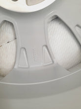 Laden Sie das Bild in den Galerie-Viewer, 1x Alufelge 17 Zoll 7.5&quot; 5x108 31280053 Volvo Rim Wheel