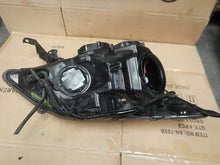 Laden Sie das Bild in den Galerie-Viewer, Frontscheinwerfer Honda Crv III Links Scheinwerfer Headlight