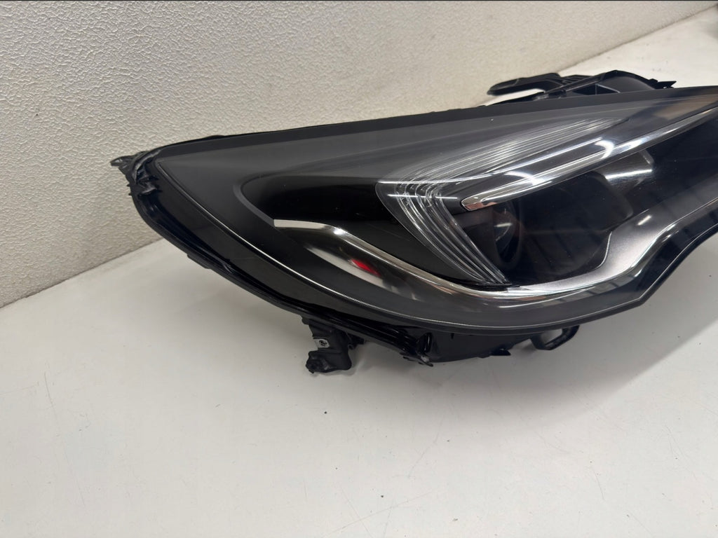 Frontscheinwerfer Opel Astra 662588537 Rechts Scheinwerfer Headlight SCH7759912720va
