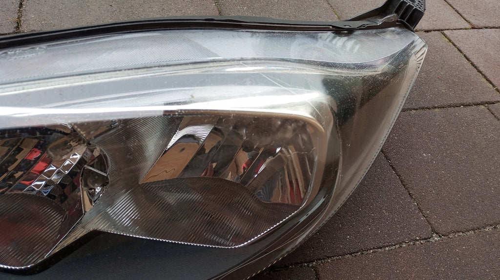 Frontscheinwerfer Ford Fiesta I C1BB-13W029-AE C1BB-13W030-AE Ein Satz Headlight SCH2059775924dy