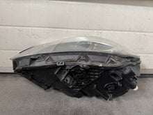 Laden Sie das Bild in den Galerie-Viewer, Frontscheinwerfer Mercedes-Benz W176 A1768201161 Links Scheinwerfer Headlight SCH1950813717wx