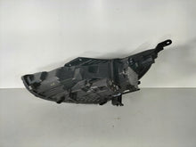 Laden Sie das Bild in den Galerie-Viewer, Frontscheinwerfer Hyundai I30 III 92102-G4100 G4921-21060 LED Rechts Headlight