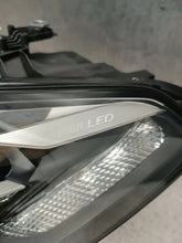 Load image into Gallery viewer, Frontscheinwerfer BMW 5 G31 G30 9479257 Links Scheinwerfer Headlight SCH5267226439mt