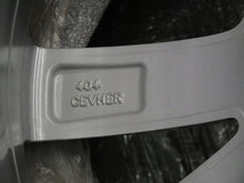 Load image into Gallery viewer, 1x Alufelge 18 Zoll 8.0&quot; 5x112 25ET Glanz Silber 760071498 VW Touareg Rim Wheel