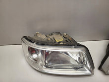 Load image into Gallery viewer, Frontscheinwerfer VW Transporter 7H1941015J 0301191301 Ein Satz Headlight SCH3069036294vi