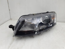 Laden Sie das Bild in den Galerie-Viewer, Frontscheinwerfer Skoda Octavia III 5E1941015A Xenon Links Headlight SCH3655505460xx