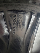 Load image into Gallery viewer, 1x Alufelge 16 Zoll 7.0" 5x108 37ET Glanz Silber 31471308 Volvo S60 II V60 FEL5941788638fg