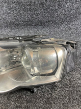 Laden Sie das Bild in den Galerie-Viewer, Frontscheinwerfer VW Passat 3C0941751G Bi-Xenon Links Scheinwerfer Headlight