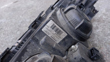 Laden Sie das Bild in den Galerie-Viewer, Frontscheinwerfer Volvo V70 II 89004806 Rechts Scheinwerfer Headlight