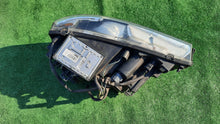 Laden Sie das Bild in den Galerie-Viewer, Frontscheinwerfer Volvo Xc90 30698575 899007559 Bixenon Rechts Headlight