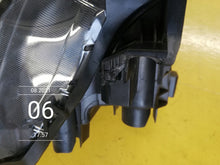 Laden Sie das Bild in den Galerie-Viewer, Frontscheinwerfer Toyota Rav 4 Rechts Scheinwerfer Headlight
