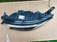 Laden Sie das Bild in den Galerie-Viewer, Frontscheinwerfer Renault 260606399R LED Links Scheinwerfer Headlight SCH6839881981ll