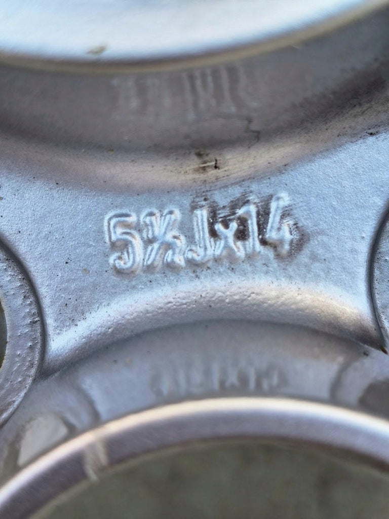 1x Alufelge 14 Zoll 5.5" 4x100 49ET Opel Rim Wheel FEL8793226457rd