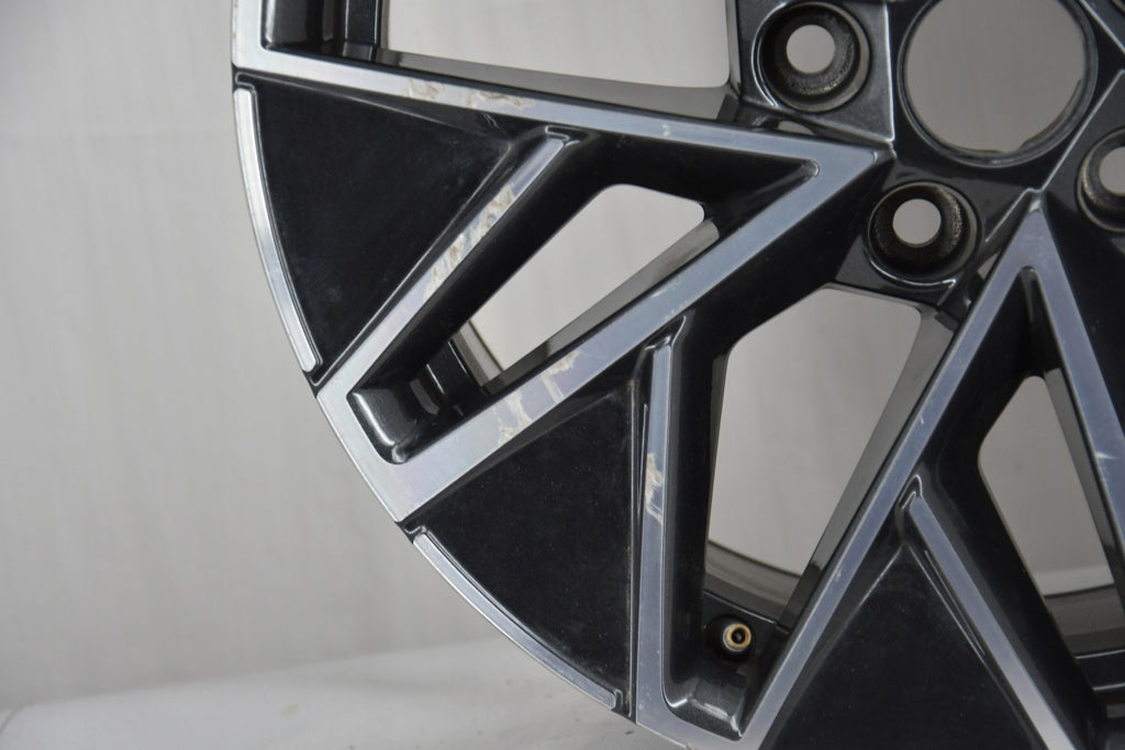 1x Alufelge 17 Zoll 7.0" 5x112 46ET Glanz 5E3601025BC Mg Rim Wheel FEL9103952837rp