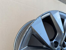 Laden Sie das Bild in den Galerie-Viewer, 1x Alufelge 17 Zoll 7.0" 5x114.3 35ET 403002540R Renault Arkana I Rim Wheel FEL4832564457tq