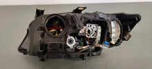 Laden Sie das Bild in den Galerie-Viewer, Frontscheinwerfer BMW 3 E91 E90 7202584 7202584KOD 85122000 Xenon Rechts SCH8721007115ha