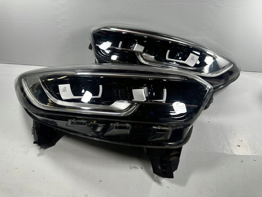 Frontscheinwerfer Renault Captur I 260105570R 260608385R LED Ein Satz Headlight SCH8677135051qv