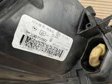 Laden Sie das Bild in den Galerie-Viewer, Frontscheinwerfer Opel Adam 39015502 Links Scheinwerfer Headlight