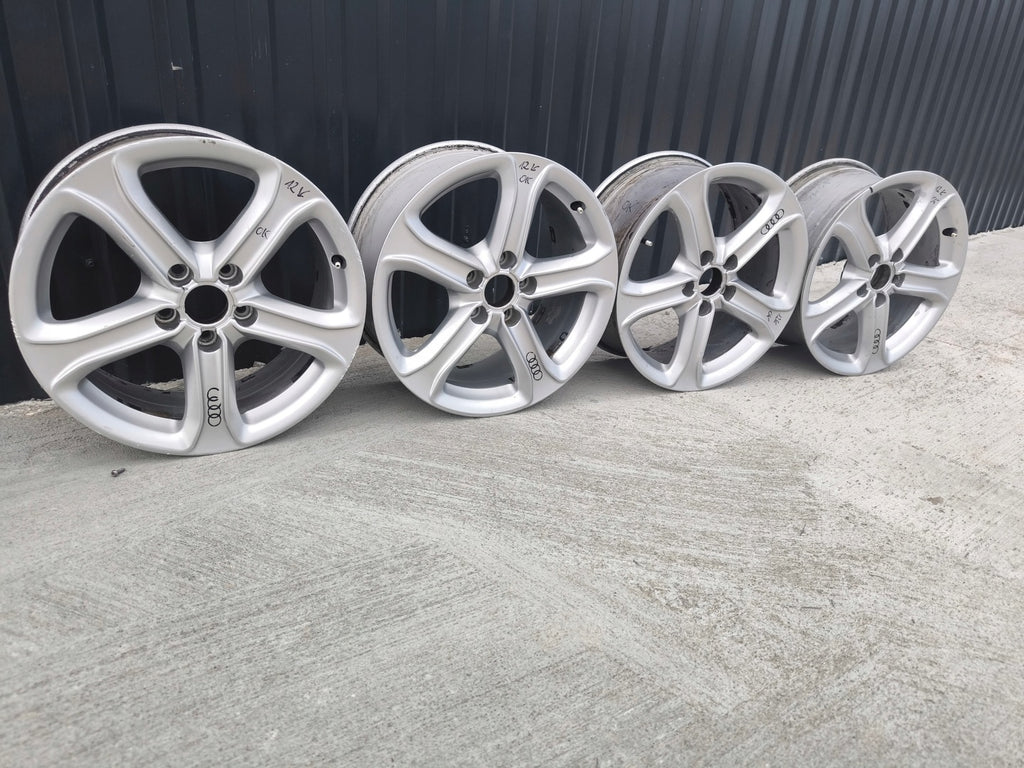 1x Alufelge 17 Zoll 7.5" 5x112 45ET Glanz Silber 8K0601025BK Audi A4 A3