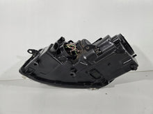 Laden Sie das Bild in den Galerie-Viewer, Frontscheinwerfer VW Golf I 132620261102 Rechts Scheinwerfer Headlight SCH2249943497nc