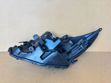 Load image into Gallery viewer, Frontscheinwerfer Toyota Aygo X Rechts Scheinwerfer Headlight SCH1817918995ay