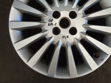 Laden Sie das Bild in den Galerie-Viewer, 1x Alufelge 17 Zoll 6.5" 4x100 46ET Silber 51767998 Fiat Punto Evo Grande FEL1427660807gt