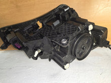 Laden Sie das Bild in den Galerie-Viewer, Frontscheinwerfer Skoda Superb III 3V1941015B Xenon Links Scheinwerfer Headlight