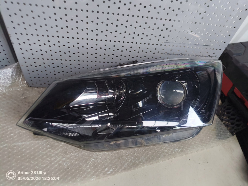 Frontscheinwerfer Skoda Fabia III 6V1941015B Links Scheinwerfer Headlight SCH7733170043xh