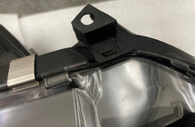 Laden Sie das Bild in den Galerie-Viewer, Frontscheinwerfer Mitsubishi Outlander III 4BX158301C8-84 LED Rechts Headlight