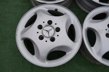Laden Sie das Bild in den Galerie-Viewer, 4x Alufelge 15 Zoll 5.5" 5x112 42ET Glanz Silber A4144010102 Mercedes-Benz Vaneo FEL7194775394wr