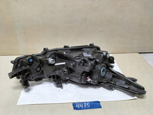 Laden Sie das Bild in den Galerie-Viewer, Frontscheinwerfer Toyota Corolla 81150-02T31-00 Links Scheinwerfer Headlight SCH4749441575xf