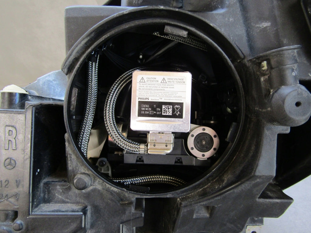 Frontscheinwerfer Mercedes-Benz W204 A2048204439 Xenon Rechts Headlight SCH9303896438iy