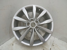 Laden Sie das Bild in den Galerie-Viewer, 1x Alufelge 17 Zoll 6.0" 5x112 48ET Glanz Silber 5G0601025K VW Golf Vii FEL9731149040ip