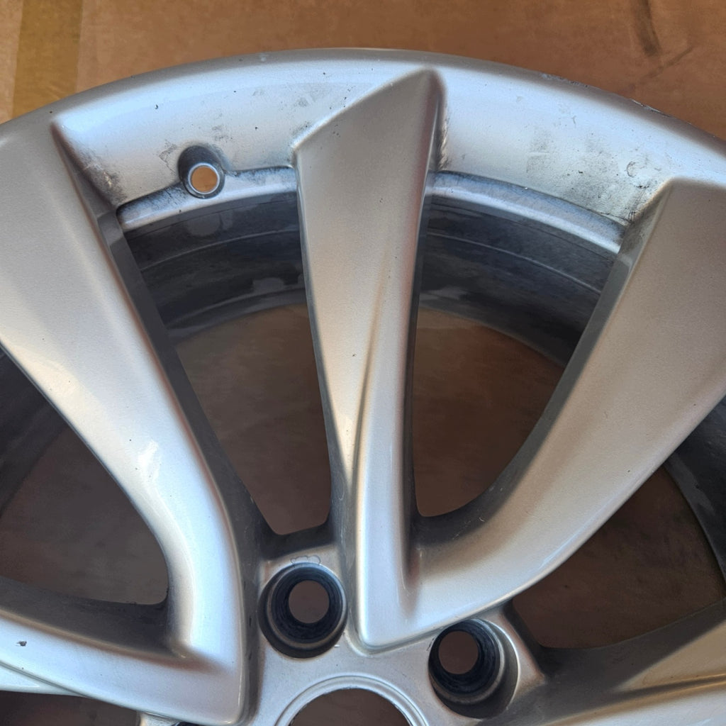 1x Alufelge 19 Zoll 8.5" 5x114.3 35ET Glanz Silber 1044227-00-D Tesla Model 3 FEL1950672401rh