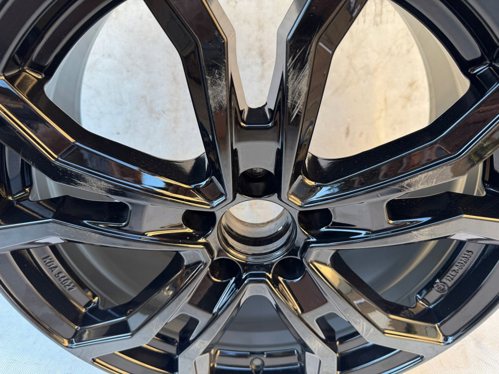 1x Alufelge 19 Zoll 8.0" 5x112 32 5ET Glanz Schwarz TTV9K8BA325E Rim Wheel FEL2153175522vo