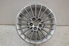 Laden Sie das Bild in den Galerie-Viewer, 1x Alufelge 17 Zoll 8.0" 5x112 46ET Glanz Silber 8Y0601025 Audi A3 Rim Wheel FEL7399618970ri