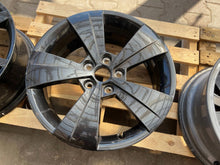 Load image into Gallery viewer, 1x Alufelge 17 Zoll 5x112 3V0601025AS Skoda Superb Rim Wheel FEL7131651081ta