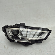 Laden Sie das Bild in den Galerie-Viewer, Frontscheinwerfer Audi A3 8V0941006E Xenon Rechts Scheinwerfer Headlight
