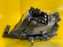 Laden Sie das Bild in den Galerie-Viewer, Frontscheinwerfer BMW 3 E91 E90 6942738 Xenon Rechts Scheinwerfer Headlight SCH8488594768yv