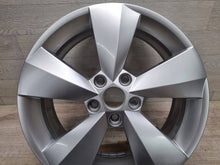 Load image into Gallery viewer, 1x Alufelge 17 Zoll 6.5" 5x112 38ET Glanz Silber 565601025AA Skoda Kodiaq FEL4115197107wa