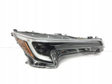 Laden Sie das Bild in den Galerie-Viewer, Frontscheinwerfer Toyota Corolla 81110-12N20 LED Rechts Scheinwerfer Headlight